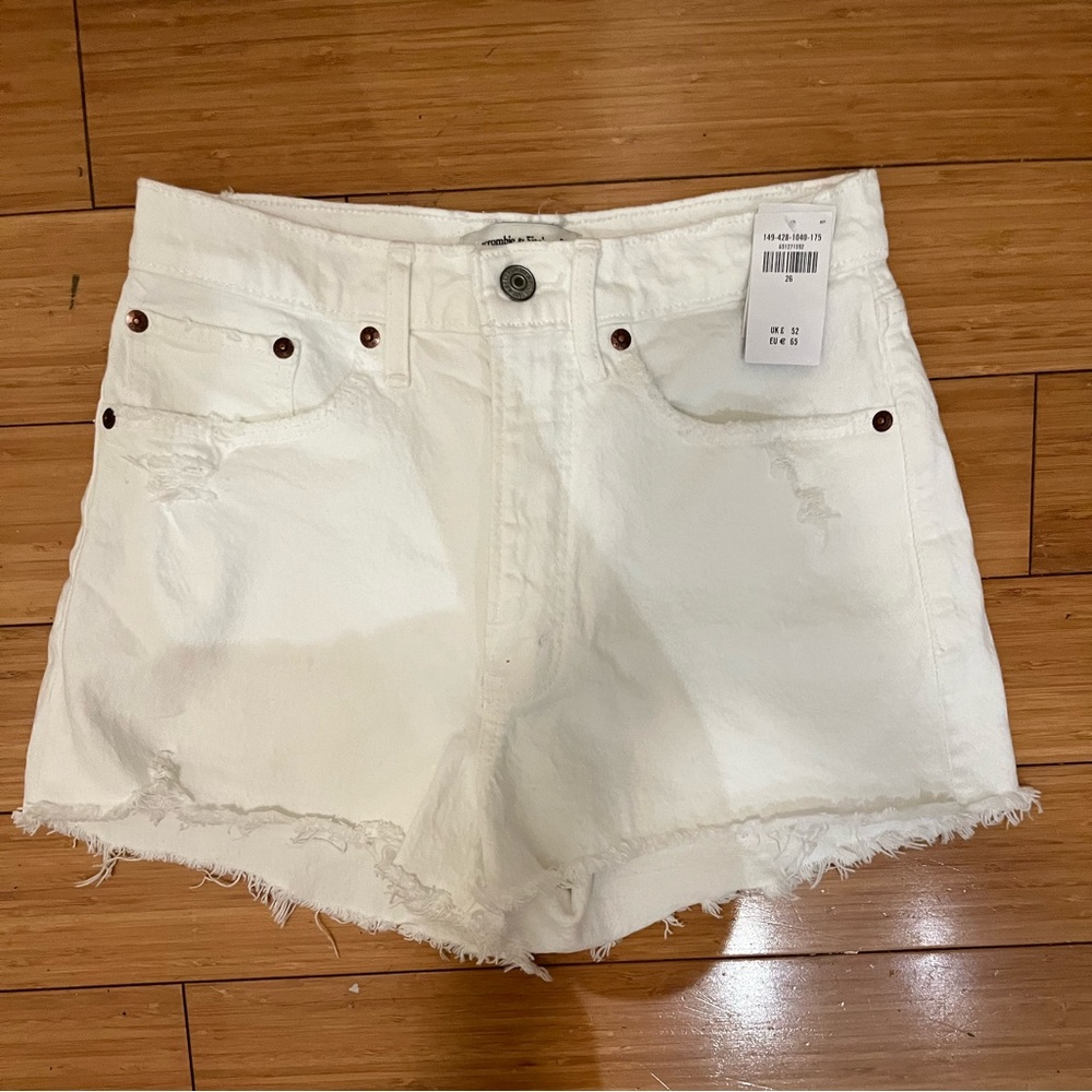 Abercrombie and Fitch high rise mom shorts